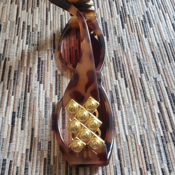 Vintage Sunglasses - Picture 2 of 13